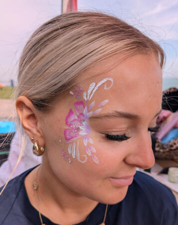 Face paint side piece flower